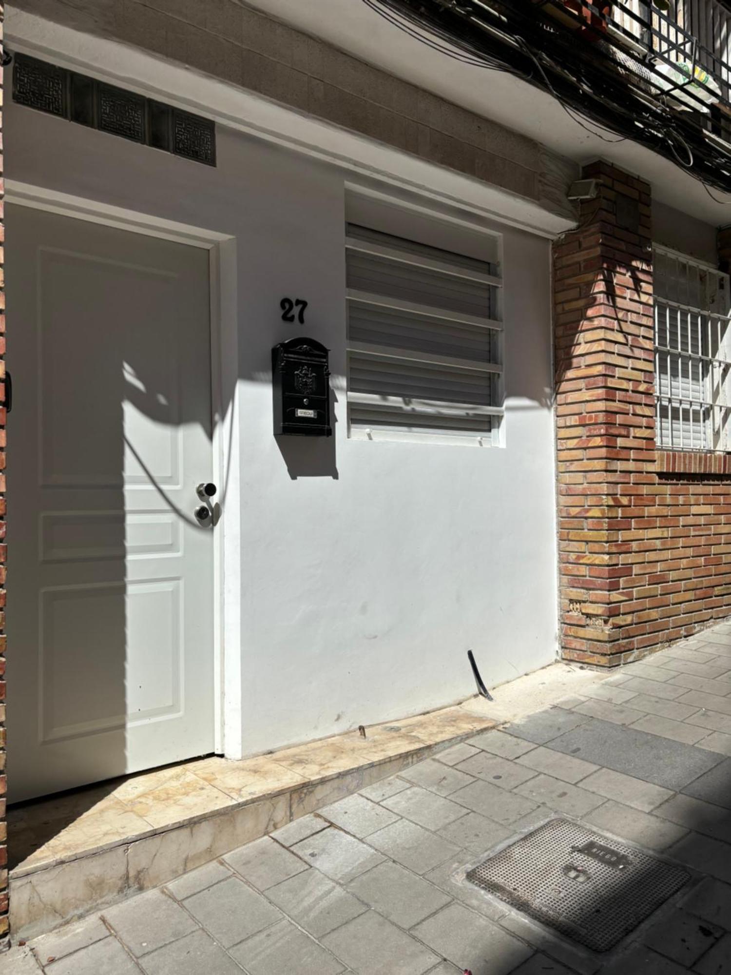 Estudio Centrico Alicante Bagian luar foto